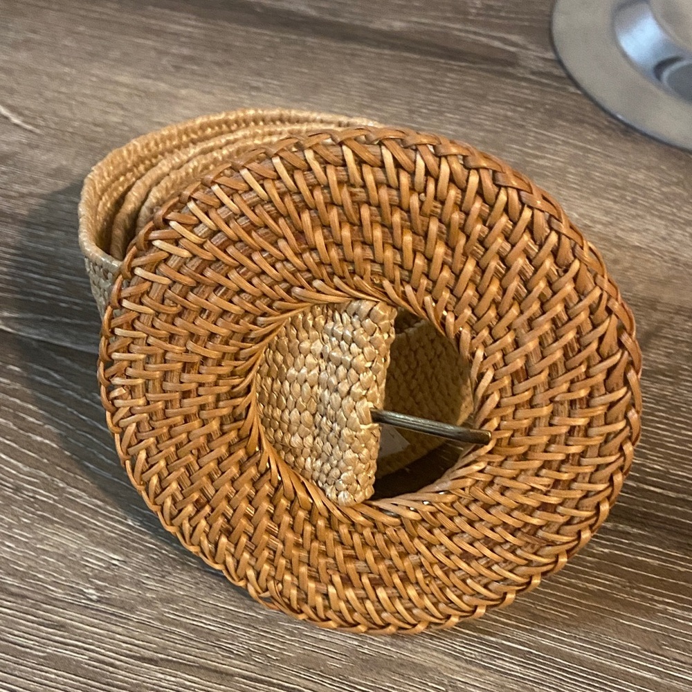 Walker & Wade Woven & Round Rattan Buckle Bali Belt Tan Fits to 38” Waist FINAL - Picture 2 of 5